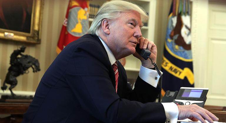 Donald Trump Moszkvába telefonált, aztán csatába indult a forint