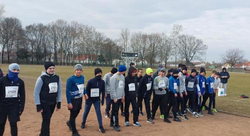 Héraklész fizikai felmérőt tartottak Pakson