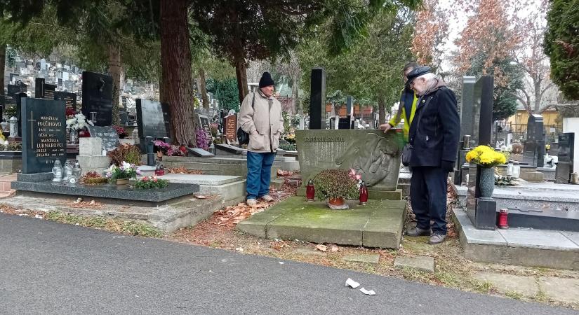 Főhajtás a pozsonyi sortűz áldozatainak emléke előtt