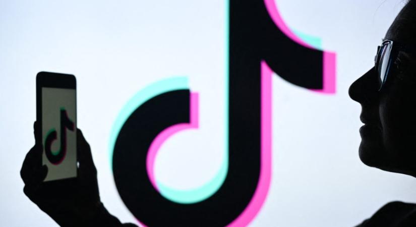 Újra letölthető a TikTok a telefonokra Amerikában