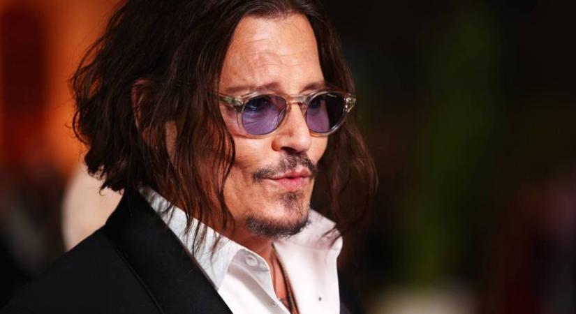 Johnny Depp így viselkedett a magyar színésznővel a forgatáson: mindenről kitálalt