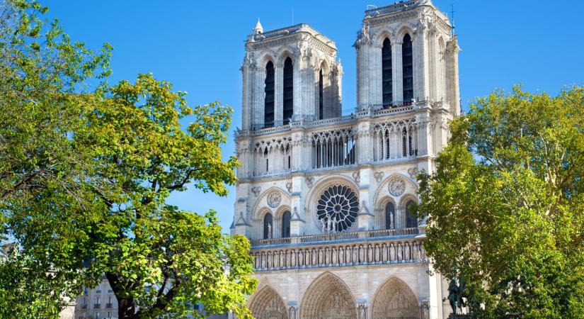 A váratlanul felmerült munkák ellenére nyáron megnyitják a látogatók előtt a párizsi Notre-Dame tornyait