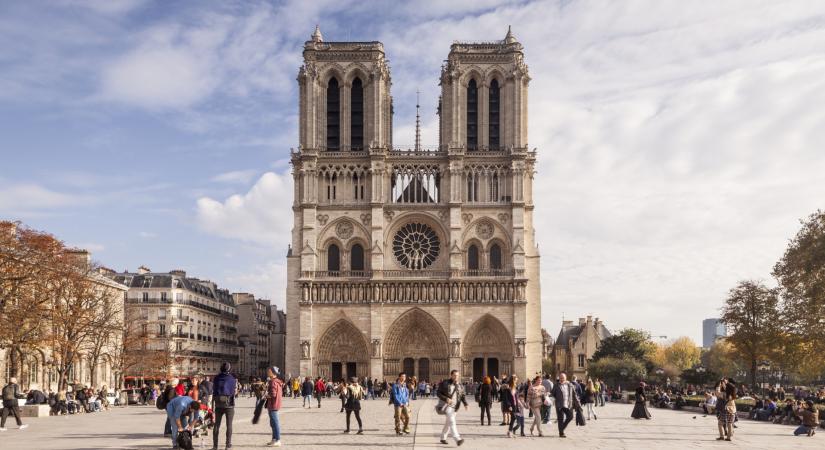 Kiderült, mikor nyitják meg a látogatók előtt a párizsi Notre-Dame tornyait