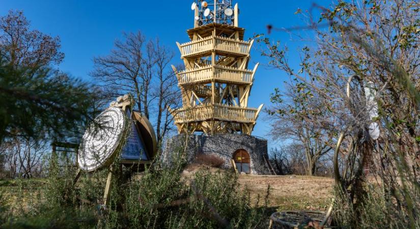 Megállapodott Fonyód az elbaltázott fakilátó NER-közeli építőjével, ám az erősen kérdéses, elég lesz-e a kártérítés a helyreállításra