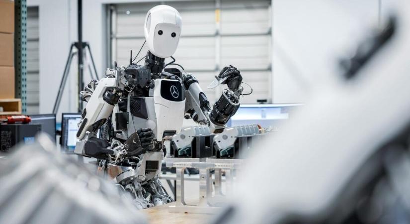 Újabb AI-alapú, humanoid robot fejlesztésébe húznak bele