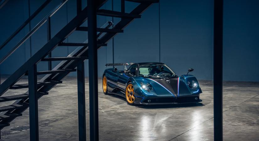 Szupersportautónak látszik, de inkább ritka műtárgy a Pagani Zonda Tricolore