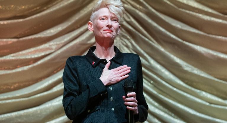 Tilda Swinton bojkott helyett inkább beszédet mondott a Berlini Filmfesztiválon