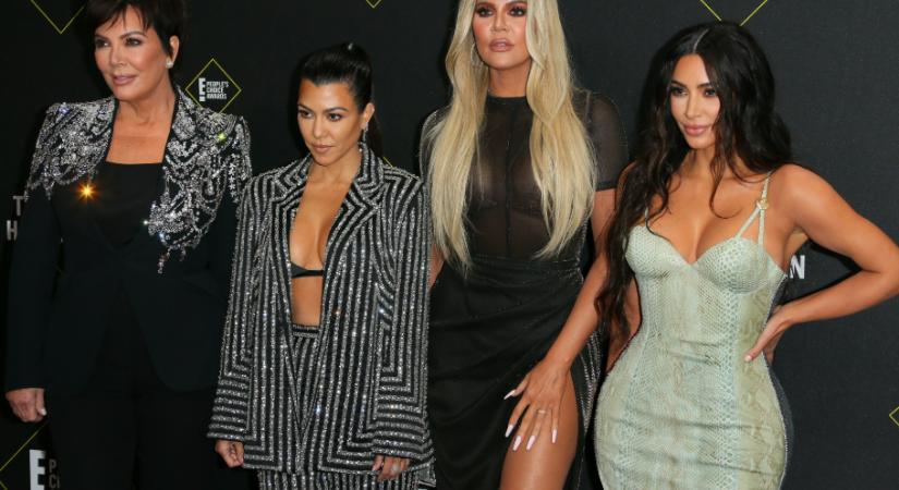 Mesés összegért kínálják eladásra a Kardashianek legendás otthonát – fotók