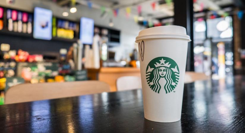 A bojkott ellenére is több száz új kávézót nyit a Starbucks