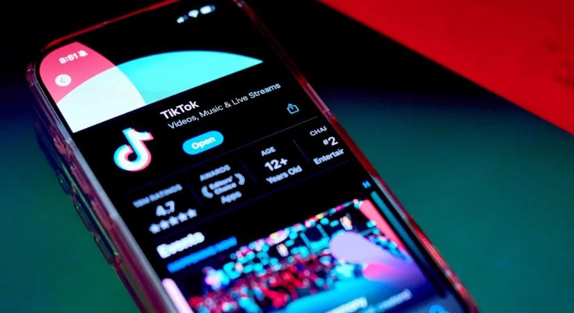 Visszatért a TikTok az amerikai alkalmazásboltokba