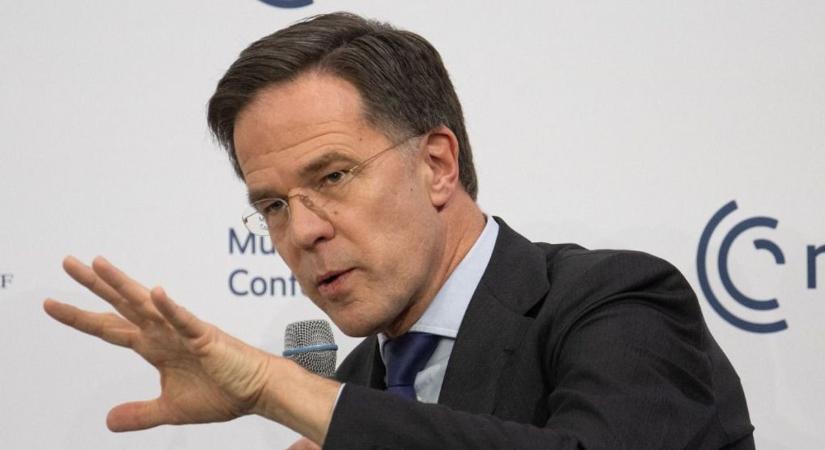 Rutte: A NATO jelentősen növeli a védelmi kiadásait