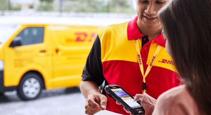 Óriási szerződést kötött a DHL, hogy fenntartható üzemanyagra válthasson