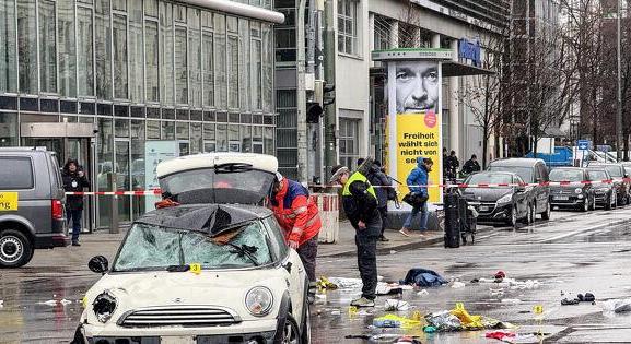 Müncheni terrortámadás: meghalt a 2 éves kislány és édesanyja