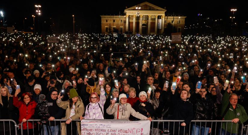 Pottyondy Edina: Hiába voltunk 150 ezren a Hősök terén, a kegyelmi botrányt eltussolták