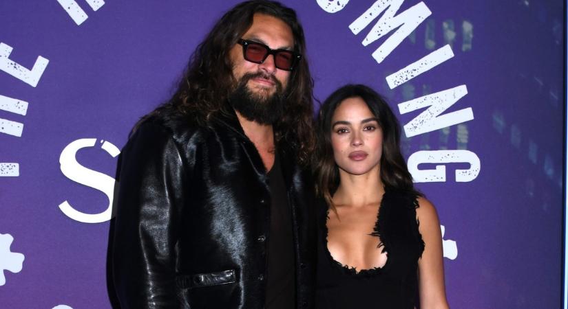 Jason Momoa először mutatkozott nyilvánosan az új párjával: ebbe a gyönyörű a 13 évvel fiatalabb színésznőbe szeretett bele - fotó