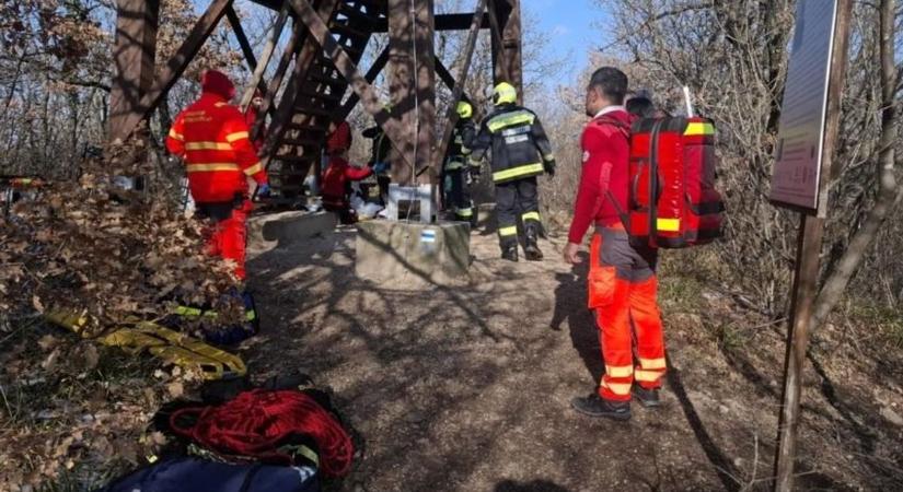 Kilátóról zuhant le egy kisfiú - Mentőhelikopter szállította kórházba