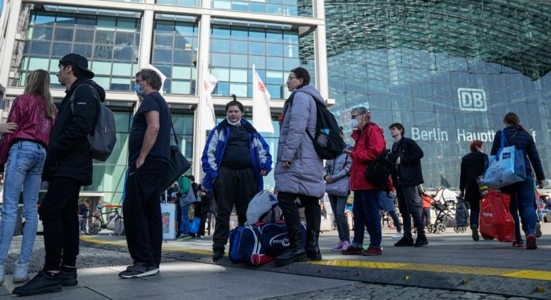 Ukrajna a menekültek hazacsábításával válaszolna a növekvő munkaerőhiányra