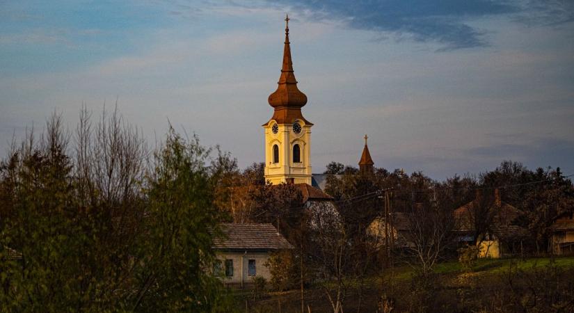 Hungarikum lett a déli harangszó és a csárdás