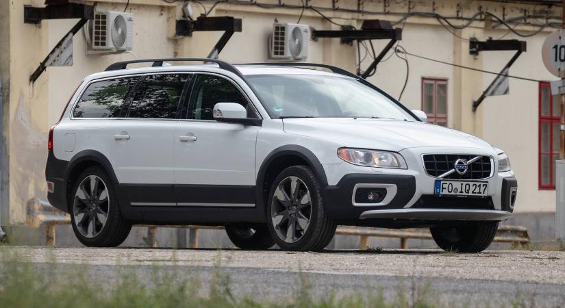 Pompás prémium milliós taposóaknával - Használtteszt: Volvo XC70 – 2010.