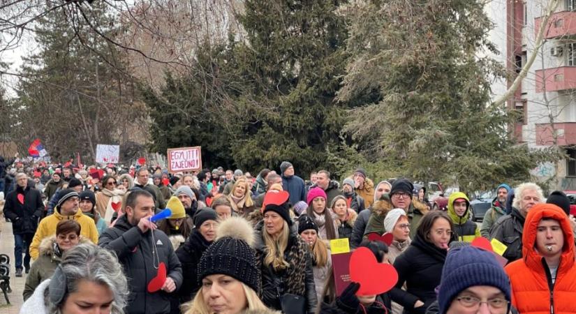 Egyetemisták: Állítsák le az oktatást, majd könnyen bepótoljuk, ha eljön a jobb holnap