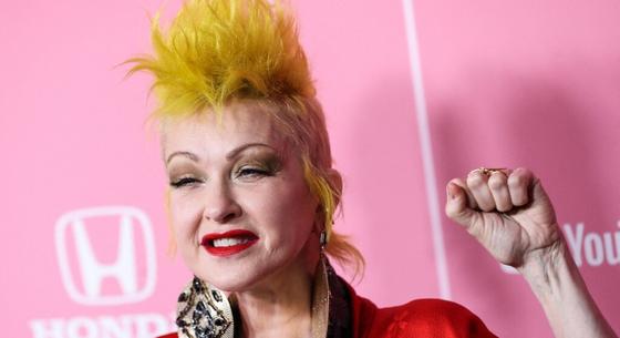 Cyndi Lauper a HVG-nek: „Szavazni kell minden kis választáson!”