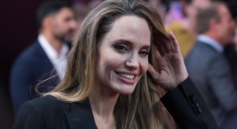 Milyen kicsinyes! Így akar bosszút állni Angelina Jolie Brad Pitten