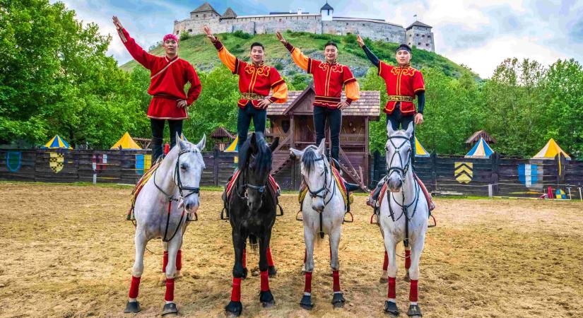 Mini lovagok és várkisasszonyok feledhetetlen élményei. Varázslatos középkor a Hotel Kapitányban.