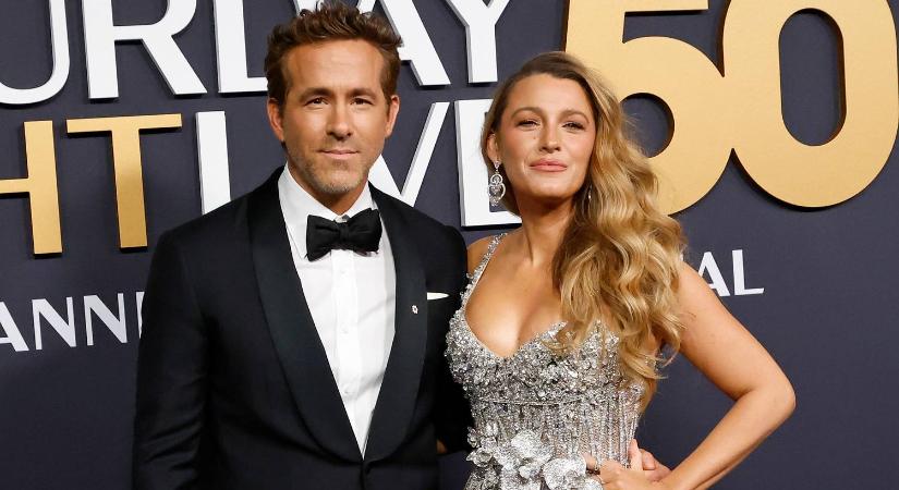 Ryan Reynolds élő adásban poénkopott felesége perén: Blake Lively arca mindent elárult – videó