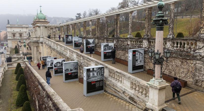 „Romok, romok, hullaszag” – megrendítő tárlat nyílt Budapest szovjet ostromáról