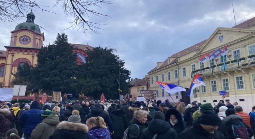 A gimnazisták támadóinak megbüntetését követelték a karlócai tüntetésen