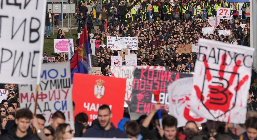 Szélsőbaloldali felforgatók szerbiai mintára tüntetéssorozatot készíthetnek elő tavaszra