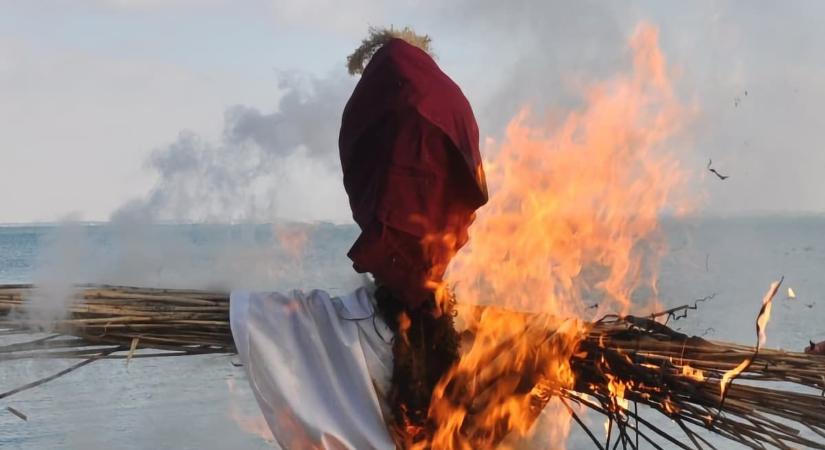 Kiszebábégetés az alsóörsi téltemetőn