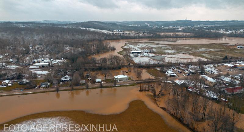 USA: Legkevesebb 13 áldozata van az áradásoknak – Jön a -51 Celsius-fok