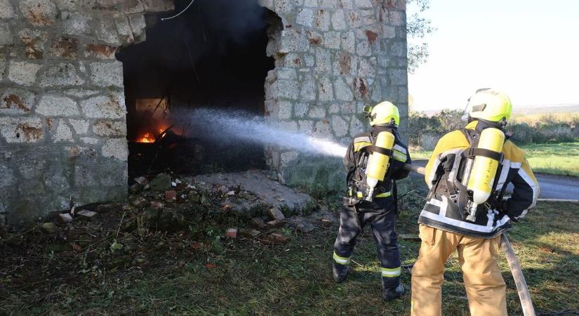 Kigyulladt egy ház Hejőbábán