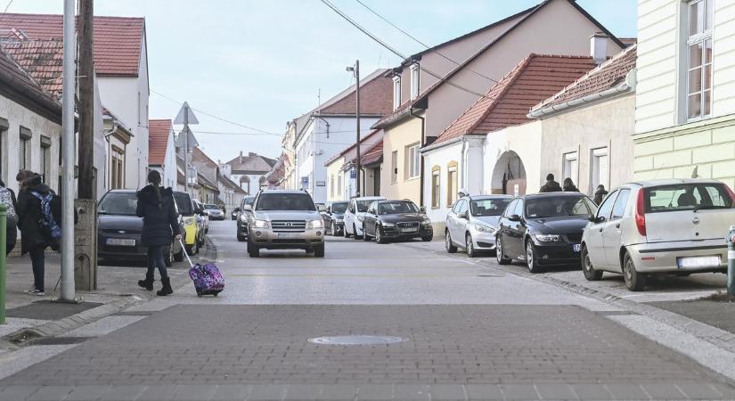 Egyre több a fekvőrendőr Sopronban: áldás vagy átok?