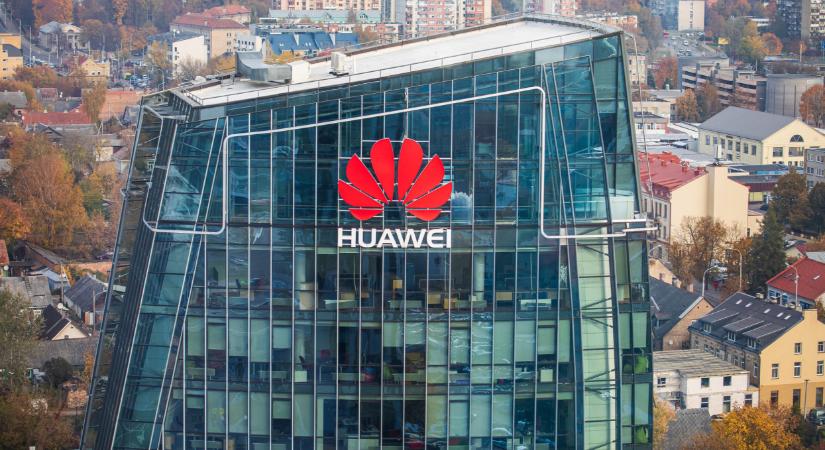 Itt a Huawei nagy bejelentése: 1,4 milliós mobillal térne vissza a megtépázott kínai óriás