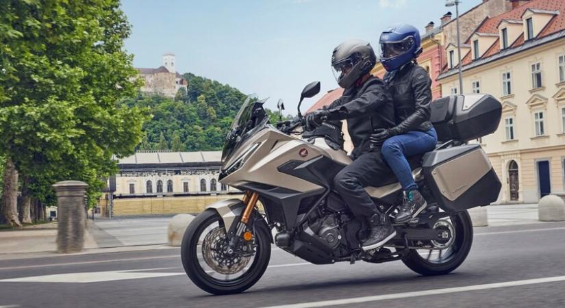 Megjelent a teljesen átdolgozott Honda NT1100 - Tökélyre csiszolva