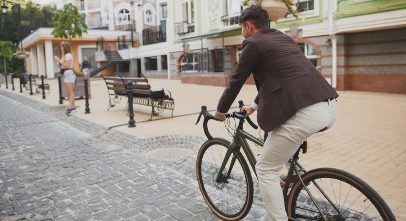 Tényleg jön a biciklijogsi? Válaszol a szakértő az összes kérdésre