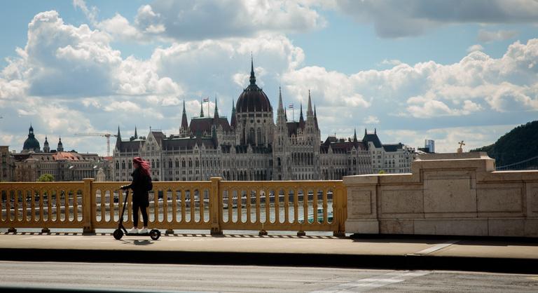 Szentkirályi Alexandra felszámolná a „rollerkáoszt″