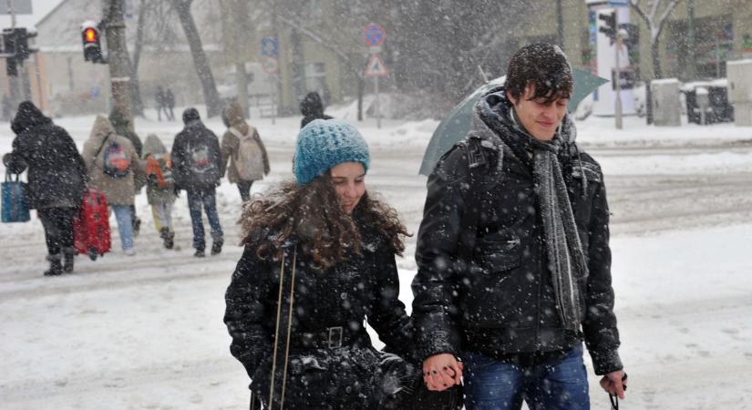 Napsütéses délután váltja a hajnali kemény fagyot