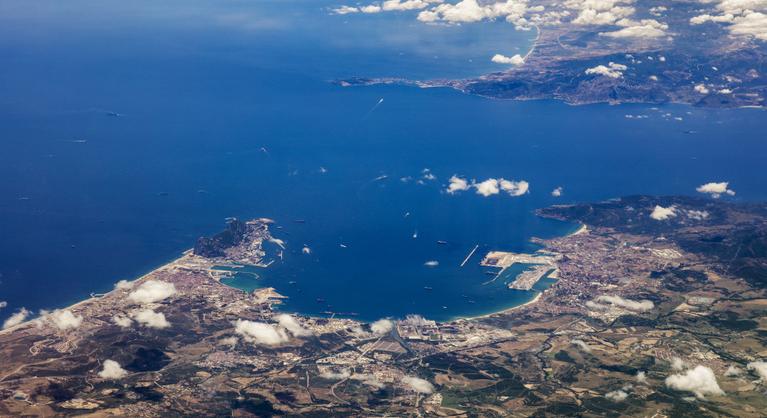 Komoly okai vannak, miért nincs híd a Gibraltári-szorosban