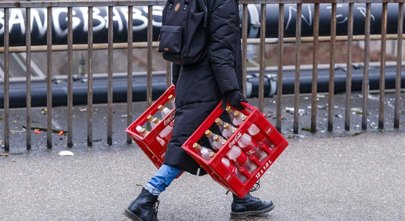 Itt fizetnek magasabb betétdíjat a visszaváltós palackokért, a határon is átviszik a németek az üvegeket