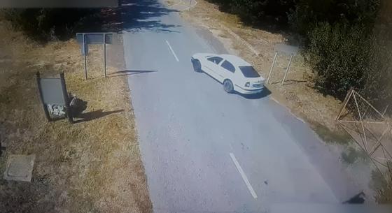 Motorost gázolt egy részeg sofőr, miután átsodródott a szembe jövő sávba – videó