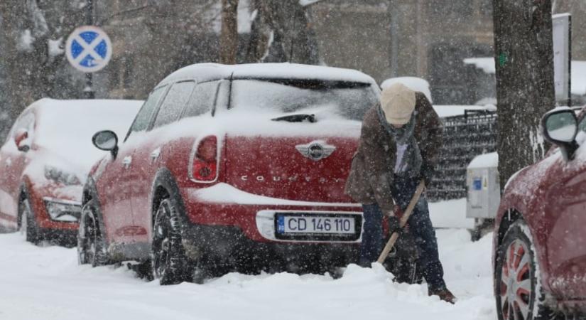 Hogyan vezessünk hidegben? 13 tipp autósoknak