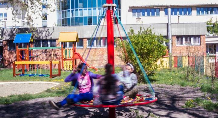 Lőszerekre bukkantak a játszótér alatt