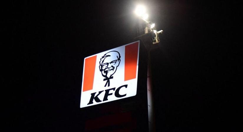 Jelentős döntést hozott a KFC – van aki szerint Sanders ezredes most nagyot csalódna