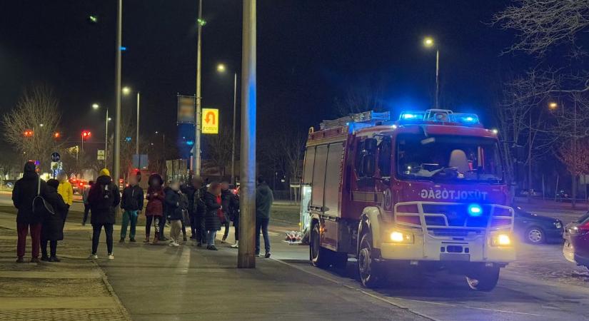 Tűz Debrecenben: szirénáktól volt hangos a Segner tér – fotókkal!