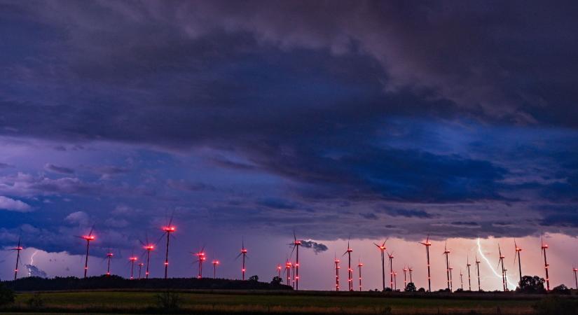 Eddig tiltották, most Tiborcznak hozhatnak milliárdokat a szélerőművek