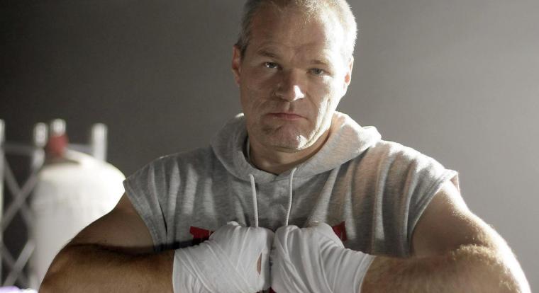 Uwe Boll épp pályafutása legostobább harcába állt bele, ölre megy a Warnerrel