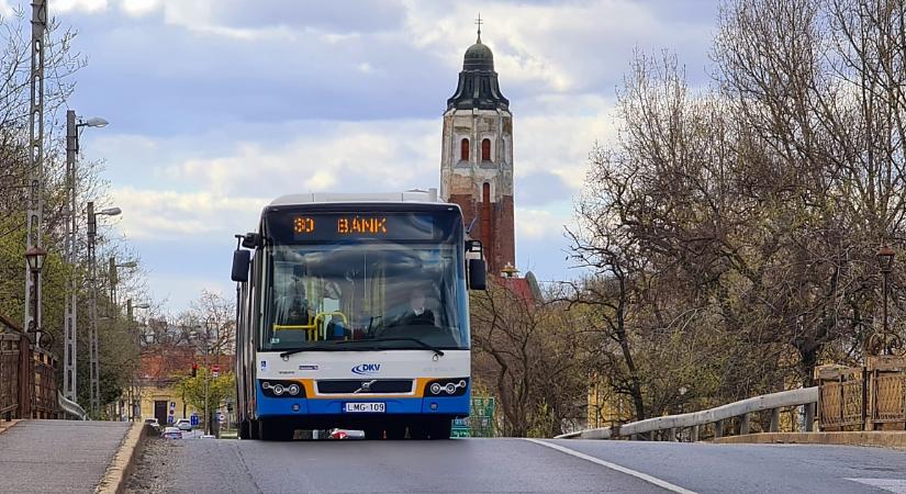 Gyaloghíd építése miatt terelőútvonalon közlekedik a 30-as autóbusz